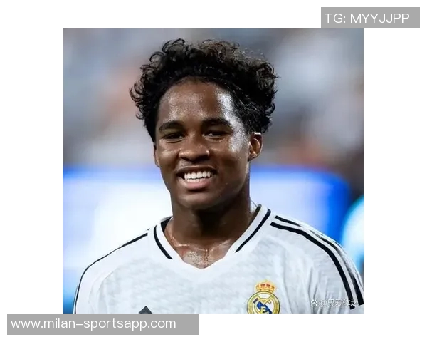 恩德里克本赛季仍未出场国际比赛间歇携妻子畅游摩洛哥度假