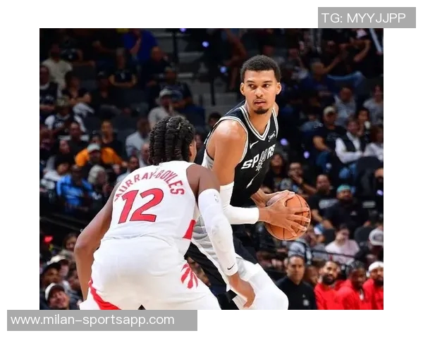 卡斯尔强调提升落位速度以便为文班亚马创造更大空间应对包夹挑战